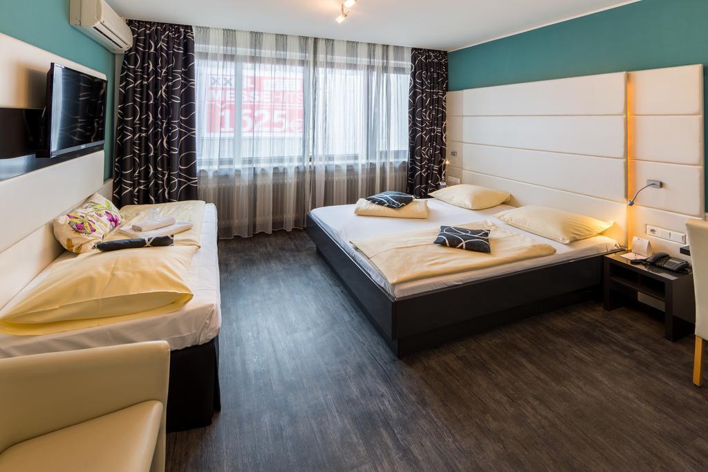 Best Western Hotel Wuerzburg-Sued Esterno foto